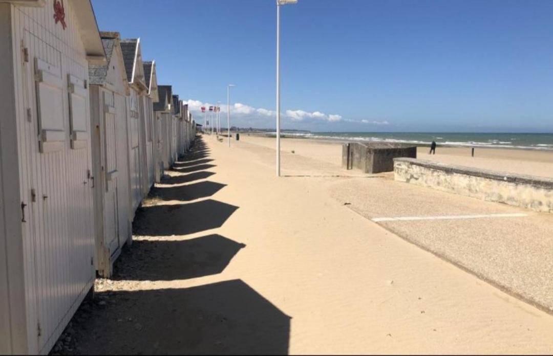 Lamaisonnette 500M Plage Juno Beach Bernières-sur-Mer Exterior foto